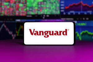 Vanguard considers approval of crypto ETFs – strategic shift